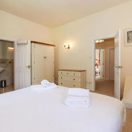 Silver بيت للعطل آمبيلسايد