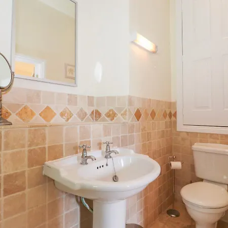 بيت للعطل Silver *